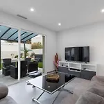 Villa T4 Climatisée Avec Jardin, Jacuzzi Et Free Wifi à 600 M De La - Fr-1-423-234
