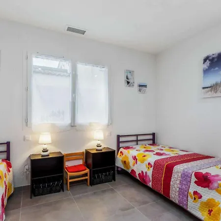 T4 Climatisee Avec Jardin, Jacuzzi Et Free Wifi A 600 M De La - Fr-1-423-234 Villa Agde