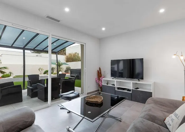 ヴィラ T4 Climatisee Avec Jardin, Jacuzzi Et Free Wifi A 600 M De La - Fr-1-423-234